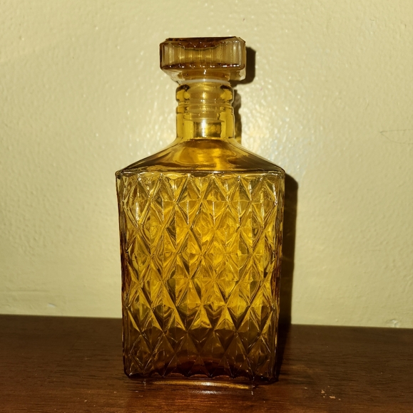Vintage Amber Diamond Point Glass Decanter - Picture 3 of 16